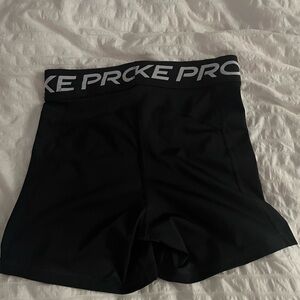 Nike Pro 365 5” women’s shorts